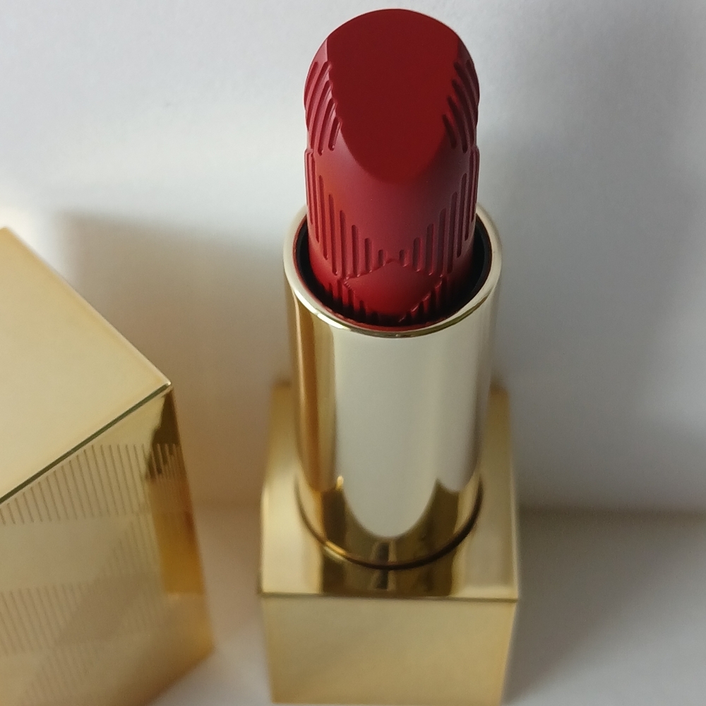 Burberry Kisses Satin Lip Colour 103 Bold Cherry 3.3 G | 0.11 OZ - Picture 3 of 11
